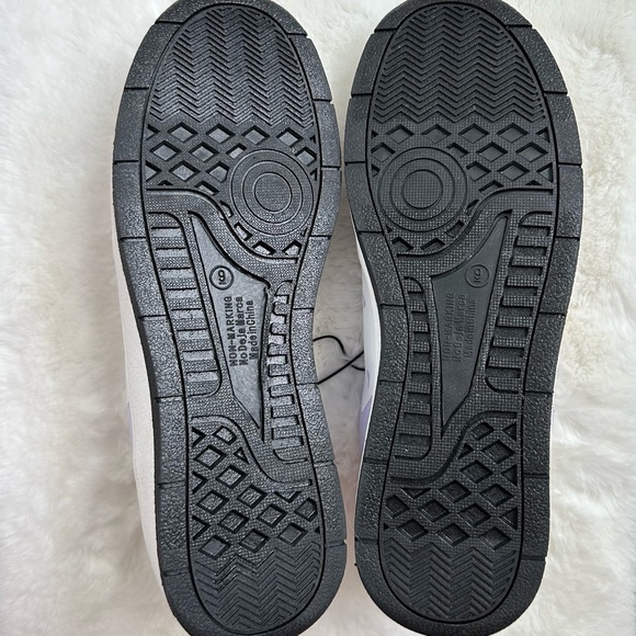 HELLO KITTY by Sanrio Women’s Casual Court Sneakers White/Blk/Purple Sparkle 9 - Picture 13 of 15